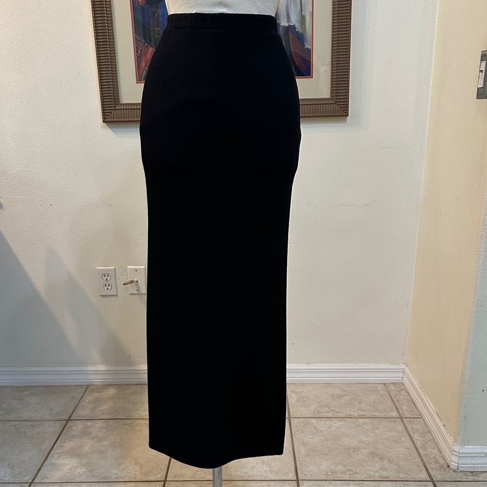 St. John Collection Black Santana Knit Long Skirt w/ Side Slit Size 10 - Picture 7 of 10